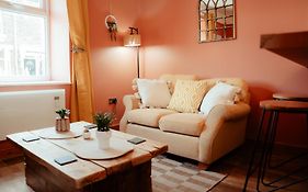 2-Bed Cottage In Buxton